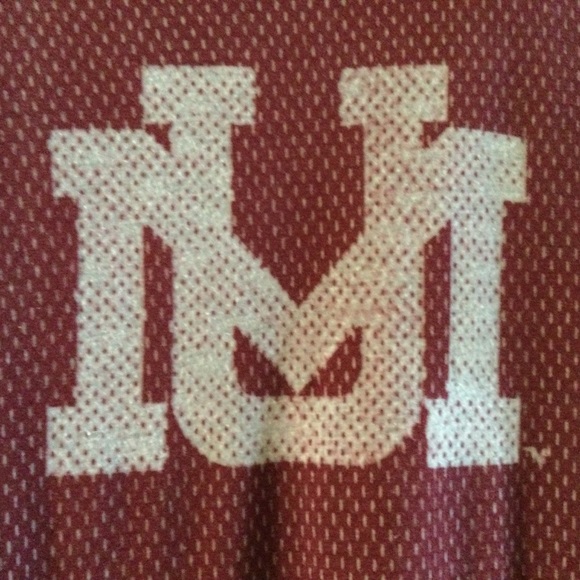 ✔️ University of Montana Top Woman’s size Medium - Picture 3 of 4